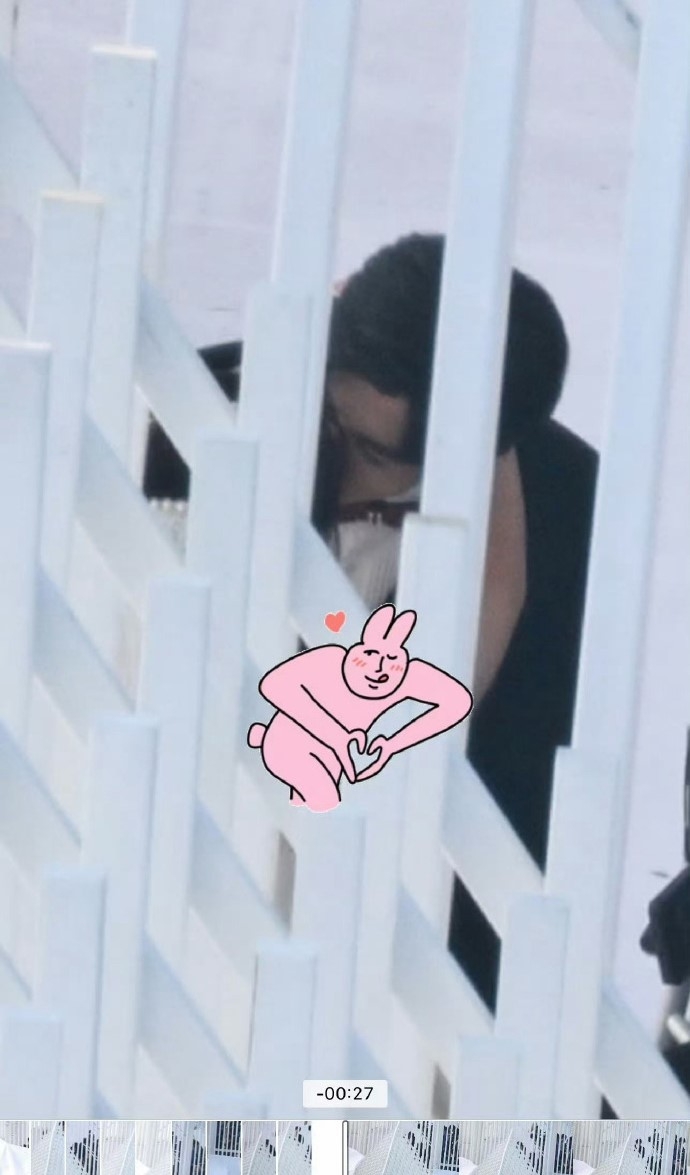 《琥珀櫻桃》張凌赫情不自禁甜吻趙今麥。