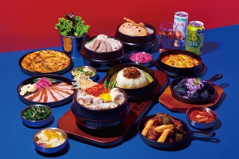 「韓啵 韓式料理」供應50道赴韓取經的道地韓食。