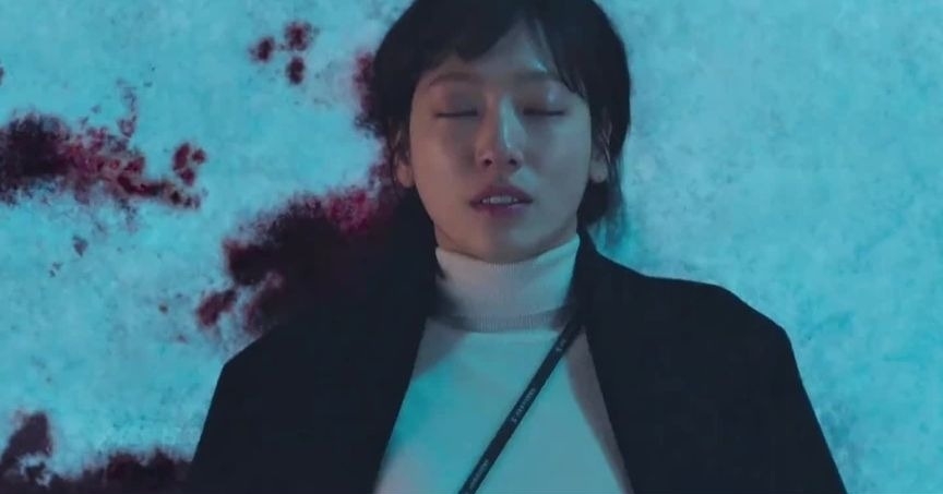 朴信惠在《來自地獄的法官》主演的姜光娜，第一集就領便當