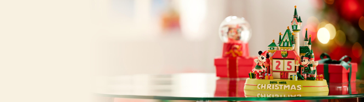 充滿童趣的故事書城堡造型倒數日曆，讓米奇米妮陪你一起等待佳節來臨。