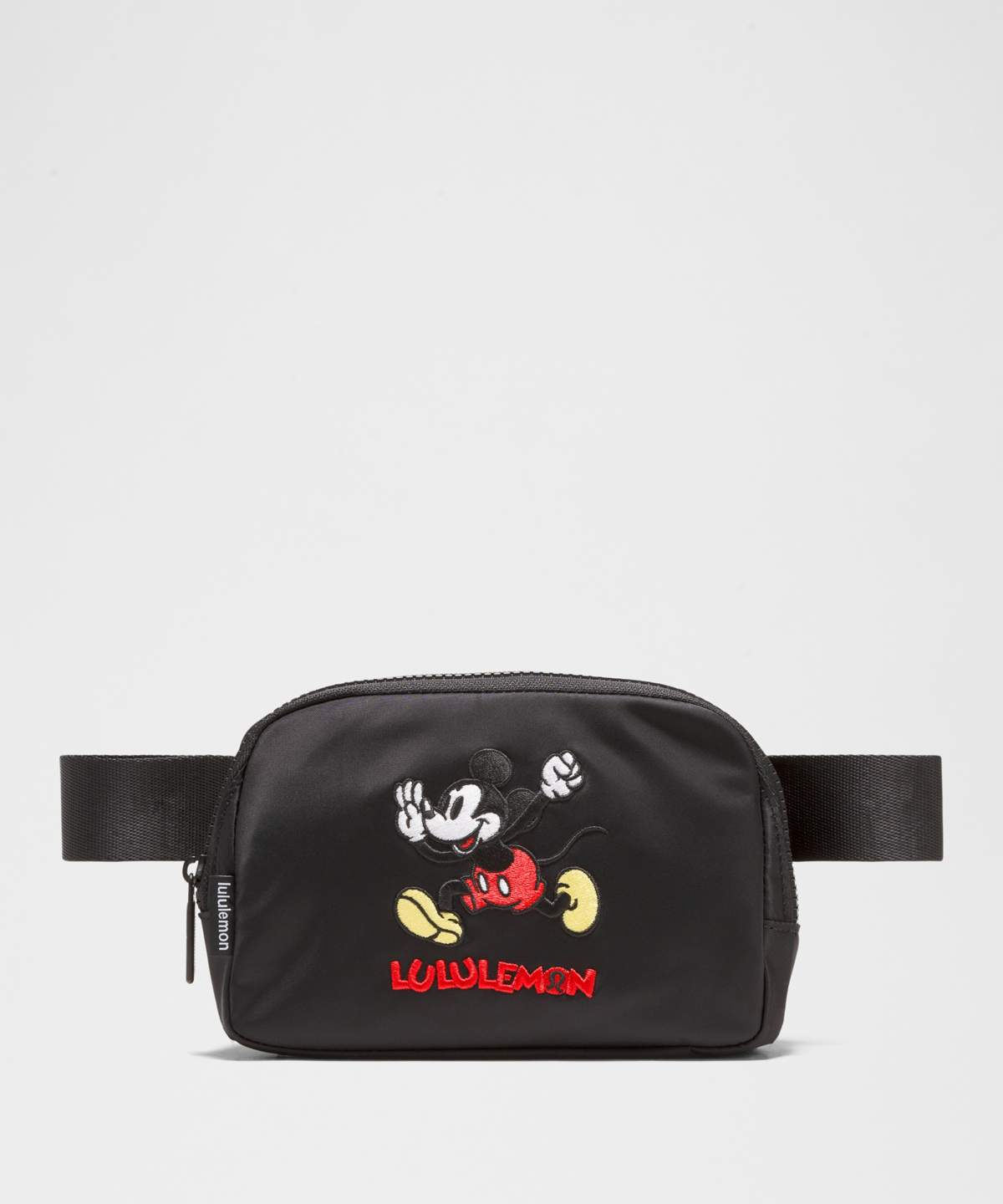 Disney x lululemon Everywhere 腰包1L_Black,NT$1,680