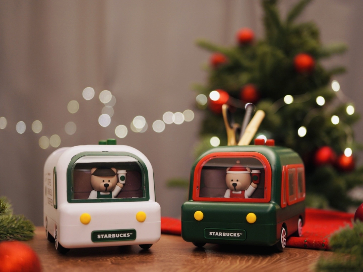 星巴克推出「小熊按壓桌曆集點贈加價購活動」