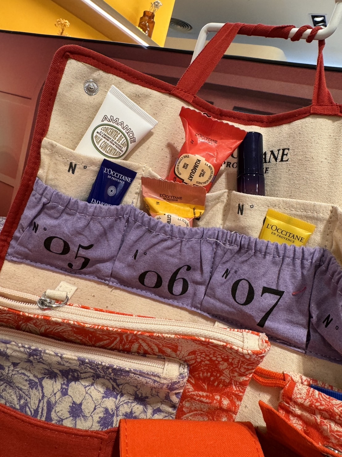 L’OCCITANE 奇幻探索之旅永續倒數月曆,NT$3,580(限量)