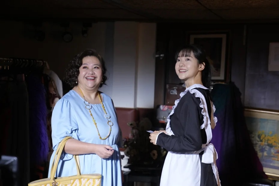 經紀人「胖姐」新人演員「史艾瑪」四處試鏡。