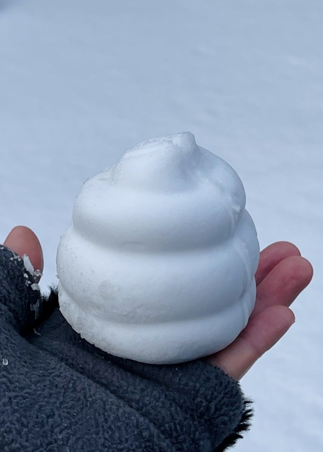 做出來的雪，就會跟動漫中的便便一樣