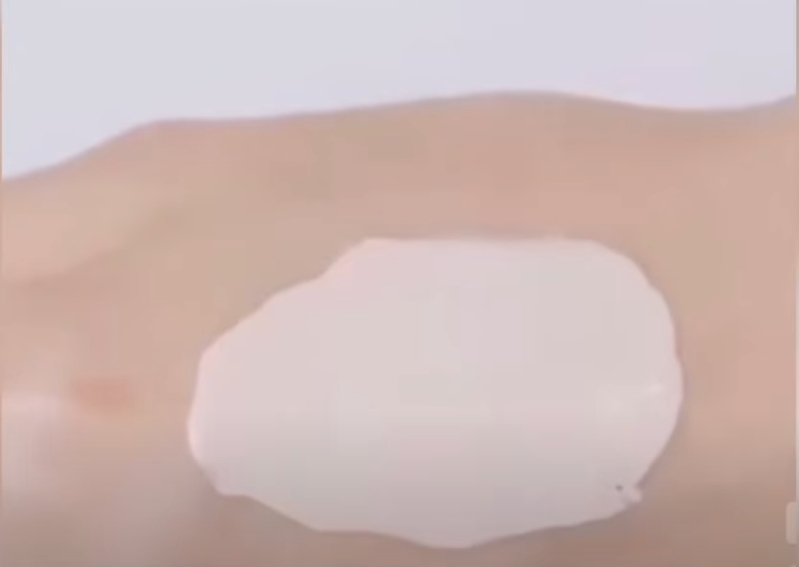 化妝師曝光舒華「特調粉底液」