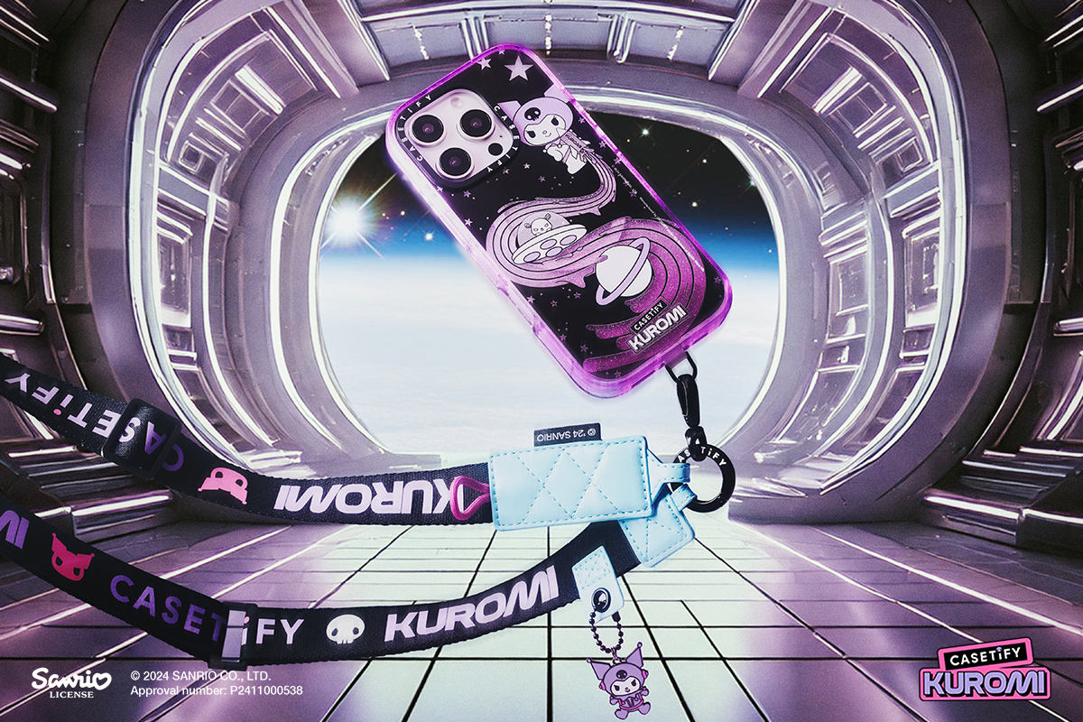 獨家推出掛有黑色與淺藍色 Kuromi 吊飾的「Kuromi 多功能手機背帶」