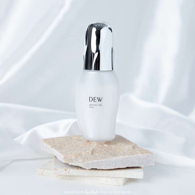 Kanebo DEW 彈潤膜法晶乳