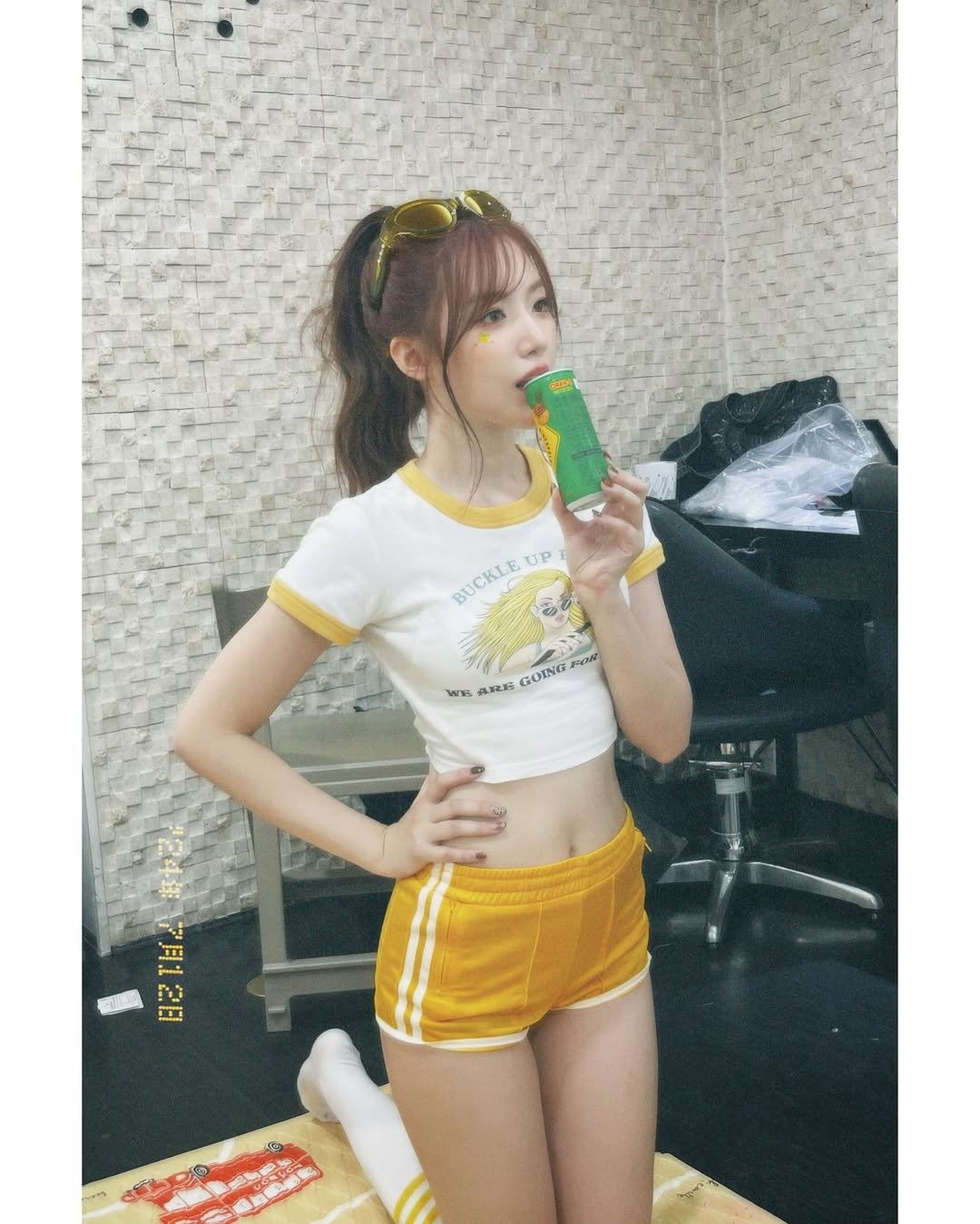 (G)I-DLE舒華皮膚白到要用「特調粉底液」