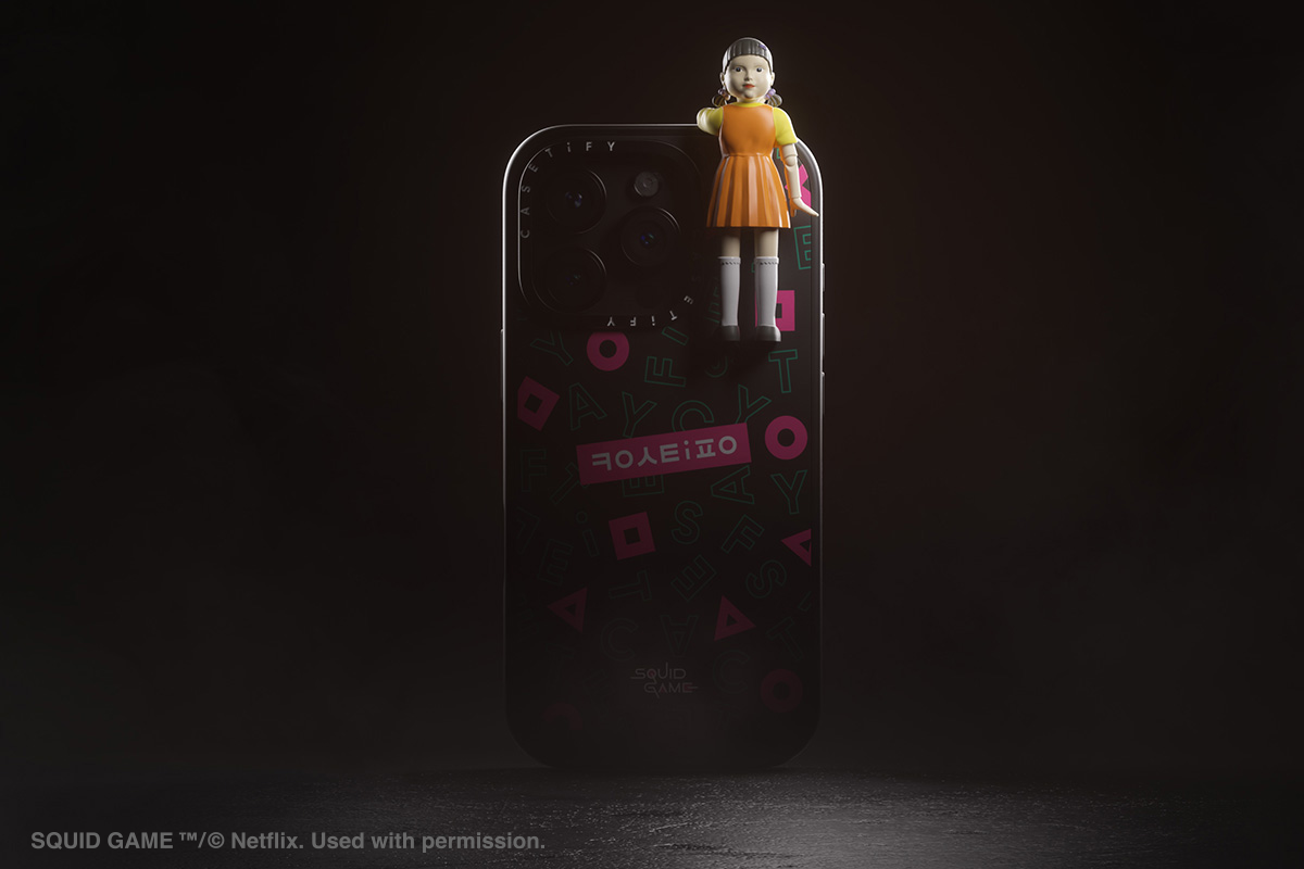 CASETiFY本次推出「英熙娃娃 造型手機公仔」，重現經典場景及角色