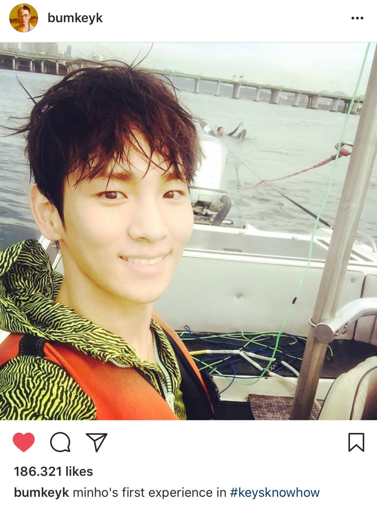 不愛運動的SHINee KEY國中時期曾經是滑水選手。