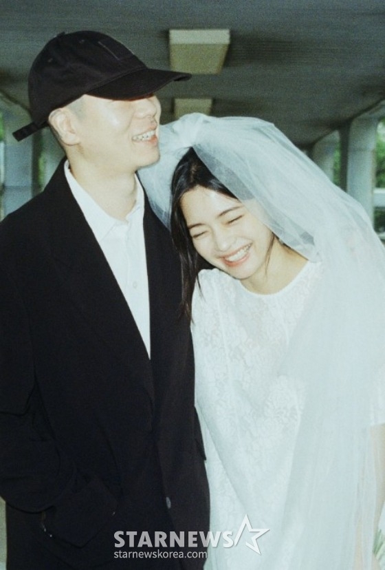 HYUKOH吳赫結婚