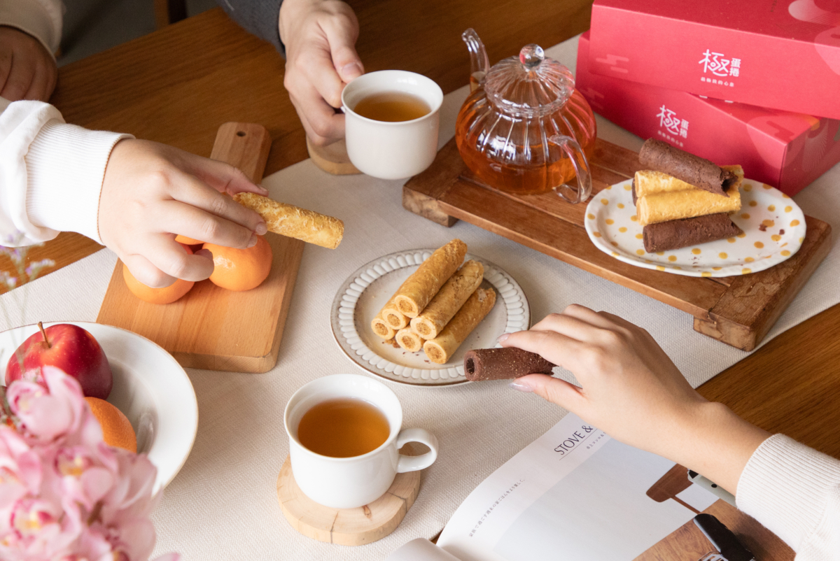 2025鮮乳坊「極蛋捲春節禮盒」