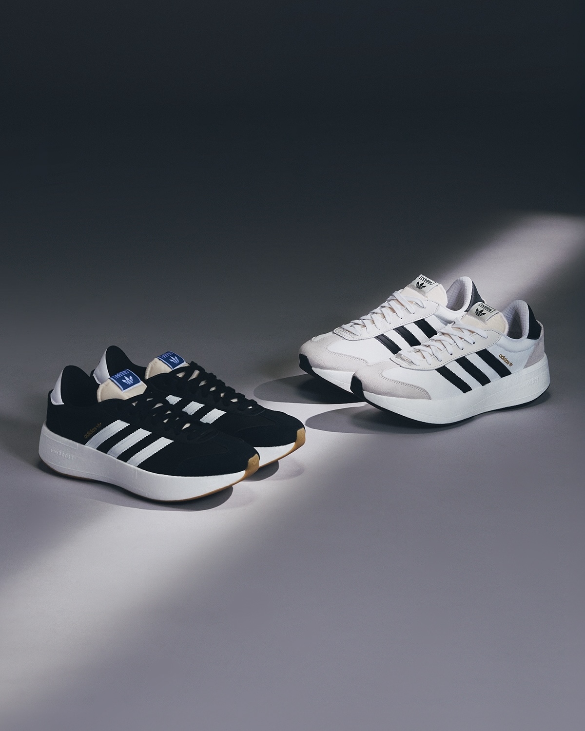 T-TOE鞋款復古外型，融合 LIGHTBOOST 技術的厚底設計