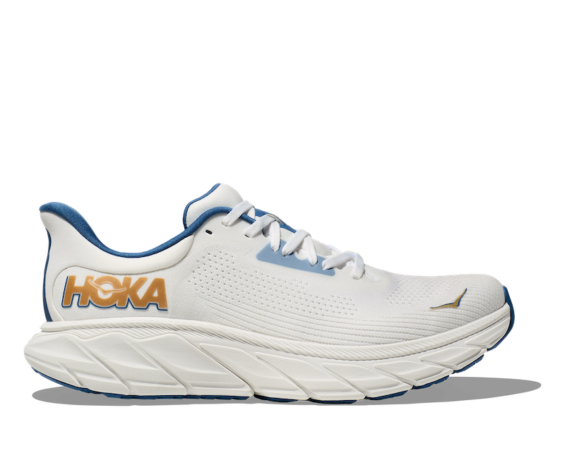 HOKA Arahi 7(霜白色/金),NT$4,880