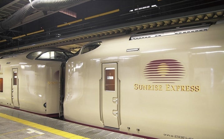 Sunrise瀨戶·出雲號｜中途一分為二，前往不同目的地