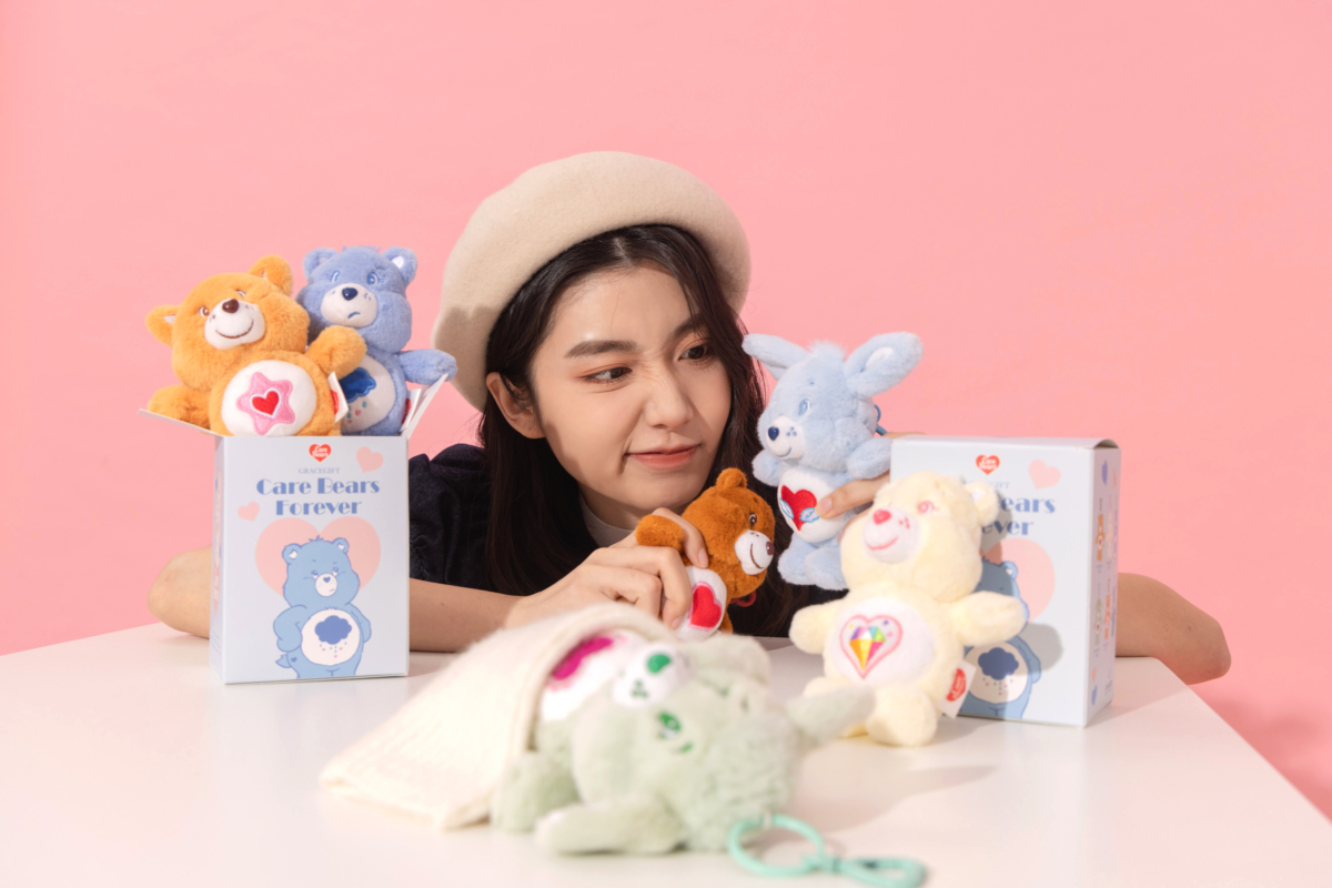 Care Bears & Cousins 毛絨玩偶吊飾鑰匙圈盲盒,NT$450