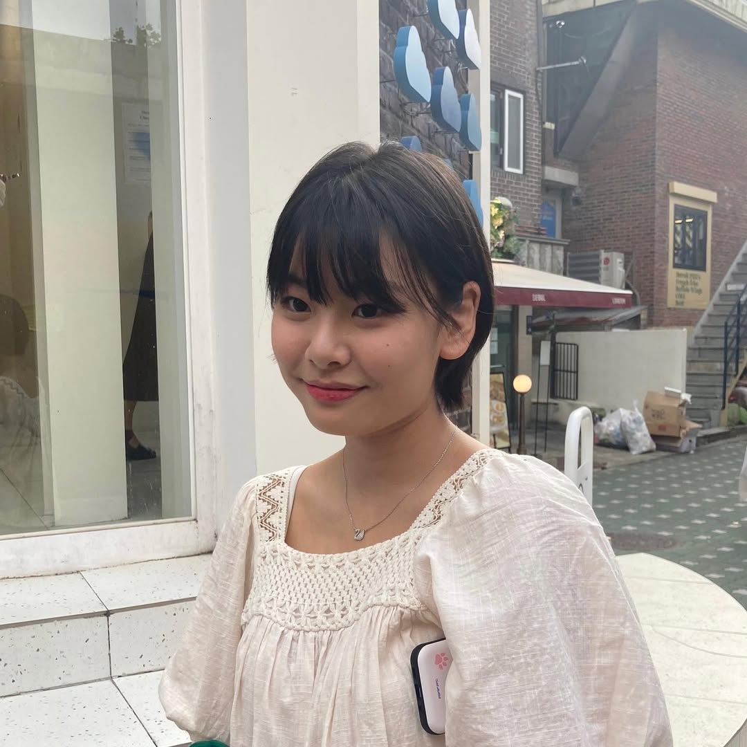 金秀安短髮照