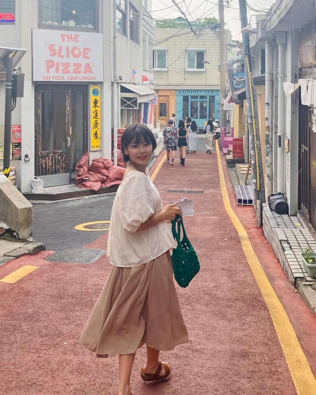 金秀安短髮