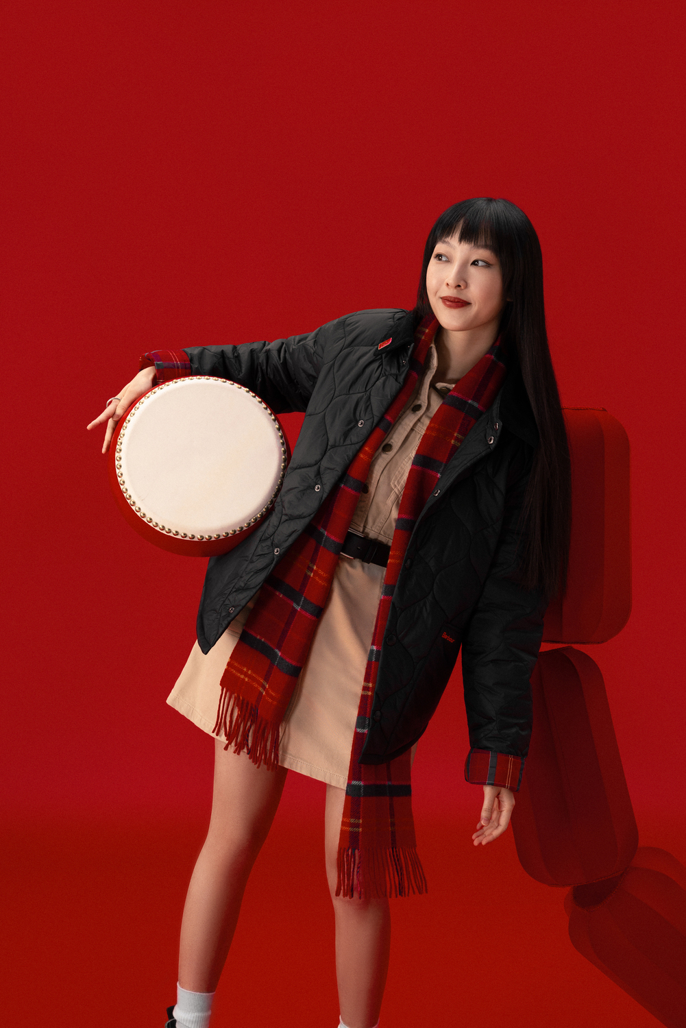 Barbour Solar Tartan 羊毛圍巾，NT$2,400/Solar Liddesdale 絎縫鋪棉外套，NT$12,600