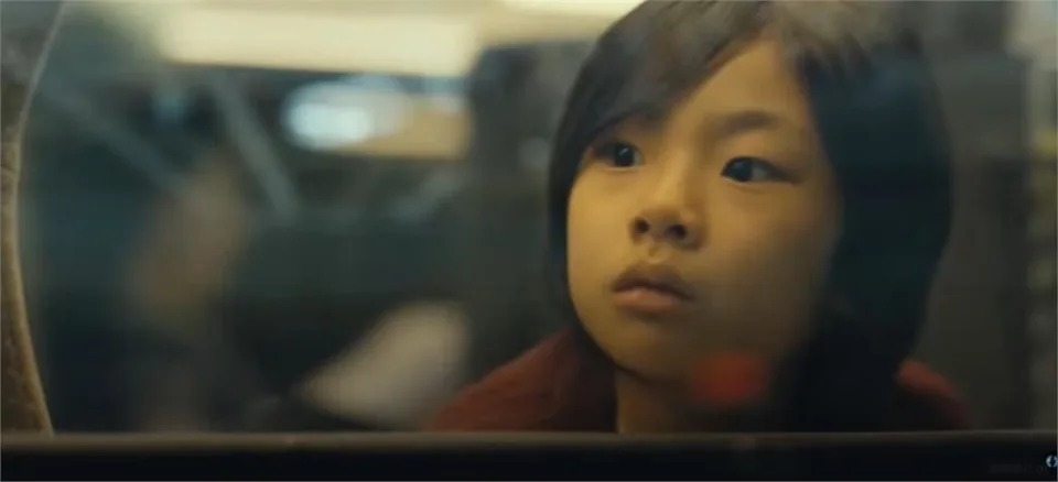 《屍速列車》孔劉片中女兒,由金秀安飾演
