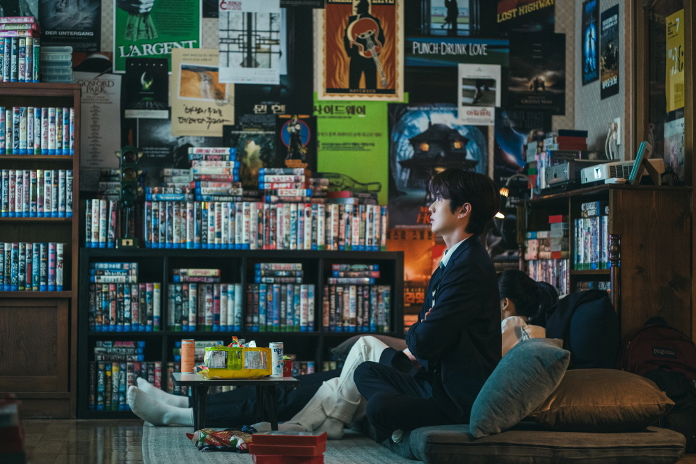 《我們的浪漫電影》男主角高謙崔宇植 飾。