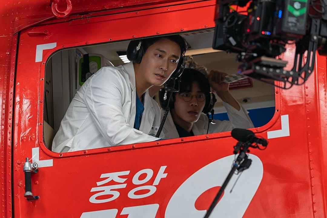 Netflix韓劇《外傷重症中心》朱智勛主演