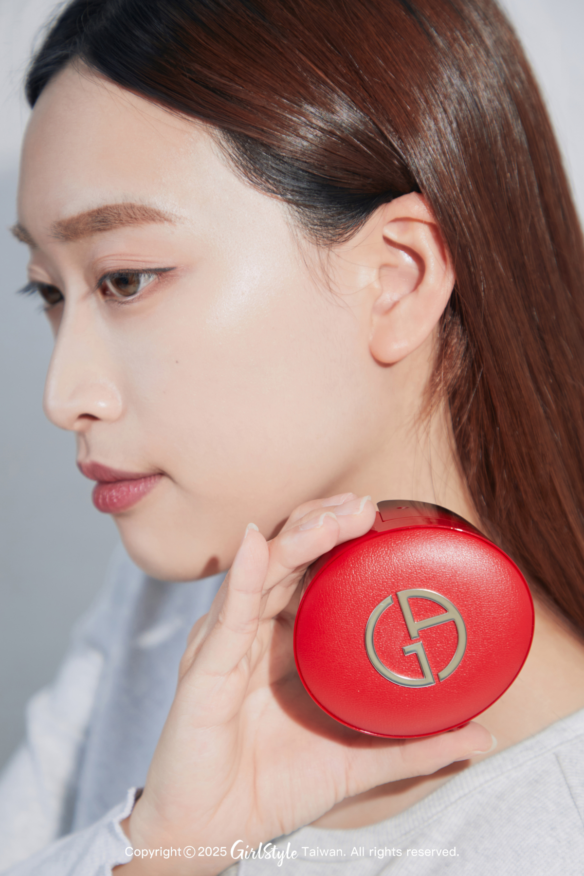 Armani Beauty 亞曼尼25周年限定系列 完美絲絨持氣墊粉餅，NT$3,500