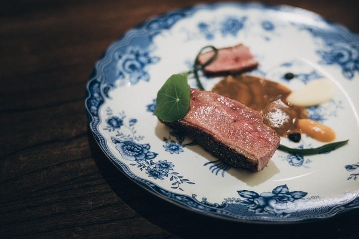 台南無菜單私廚餐廳「啢啢餐桌」