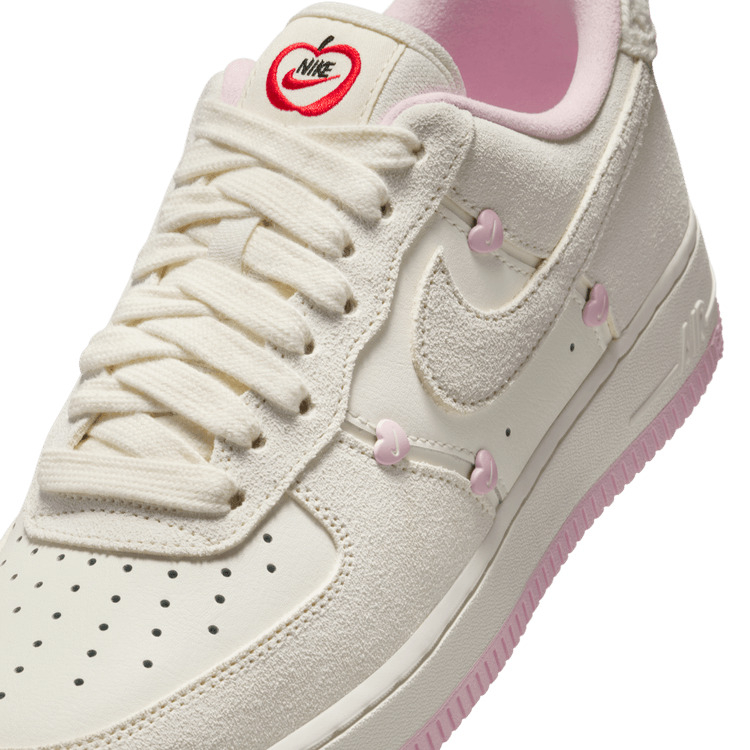 Nike Air Force 1 ’07 LX，NT$4,000