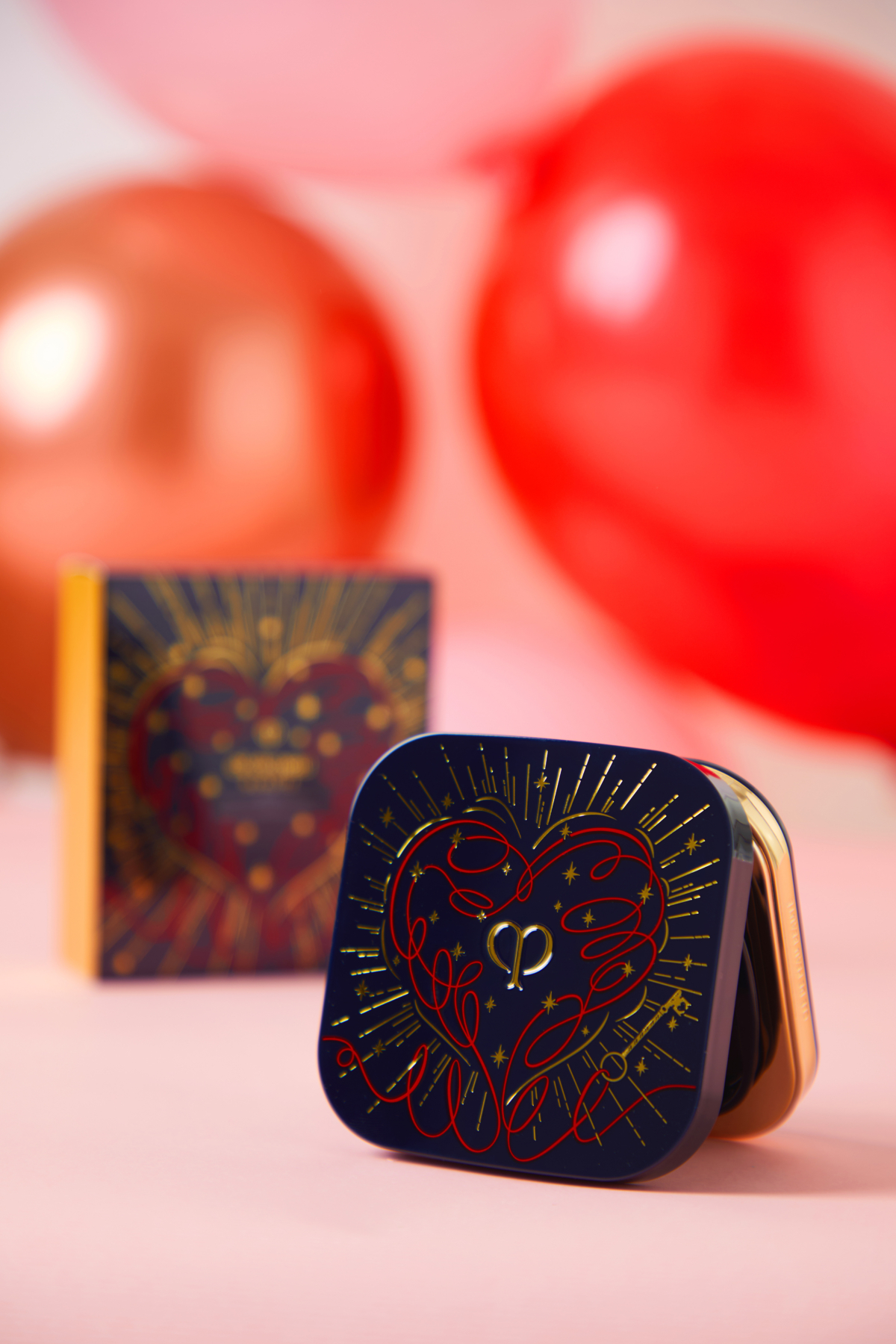 肌膚之鑰  無限之愛限量系列 水潤光采氣墊粉霜  15g，NT$3,300