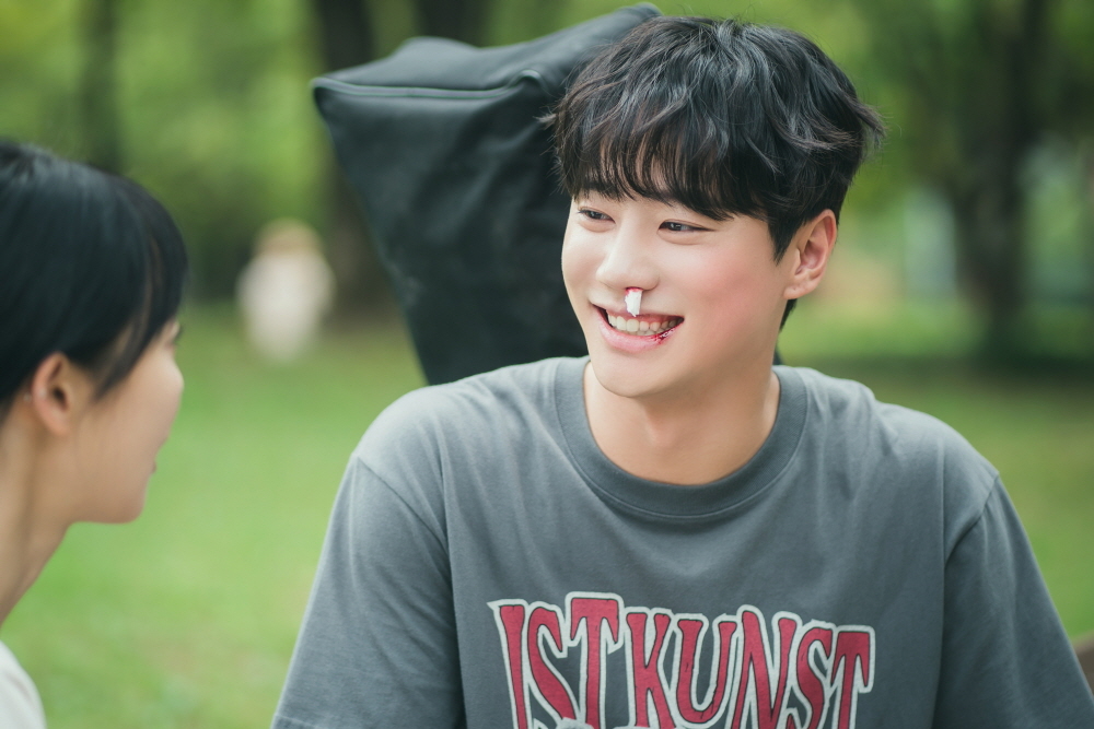 《我們的浪漫電影》男配角洪時俊李濬榮 飾