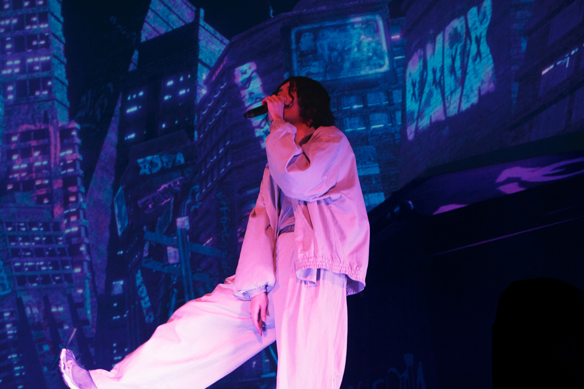 米津玄師接連兩日吸引2.2萬粉絲進場