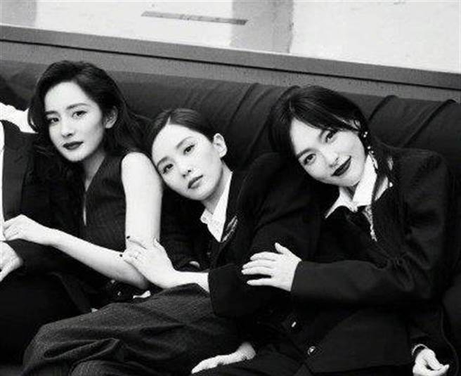 劉詩詩、楊冪、唐嫣曾是戰友、閨蜜,3人真實關係向來都是外界關注的焦點。