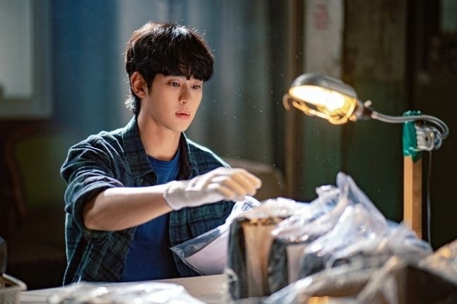 金秀賢主演《山寨人生》原定4月播出