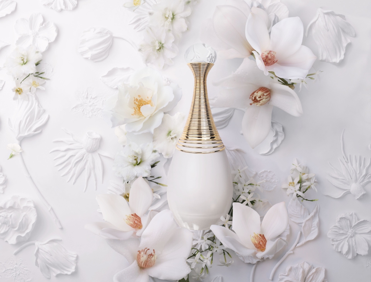 迪奧 J’adore澄淨香氛 30ml，NT$3,400；50ml， NT$4,750；100ml，NT$6,750