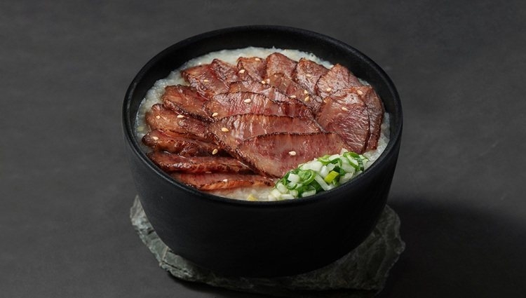 「胡同燒肉」鮮美和牛融合「粥大福」美味粥品，令人食指大動！