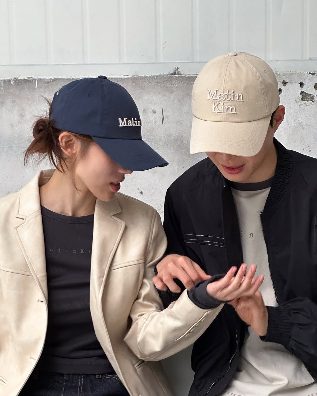 韓國人氣時尚品牌 MATIN KIM 以經典棒球帽聞名，這一季正式推出全新帽款 「MOJA」