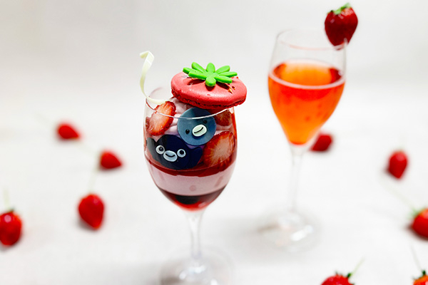 「Suica企鵝草莓迷你芭菲」獨家限定。