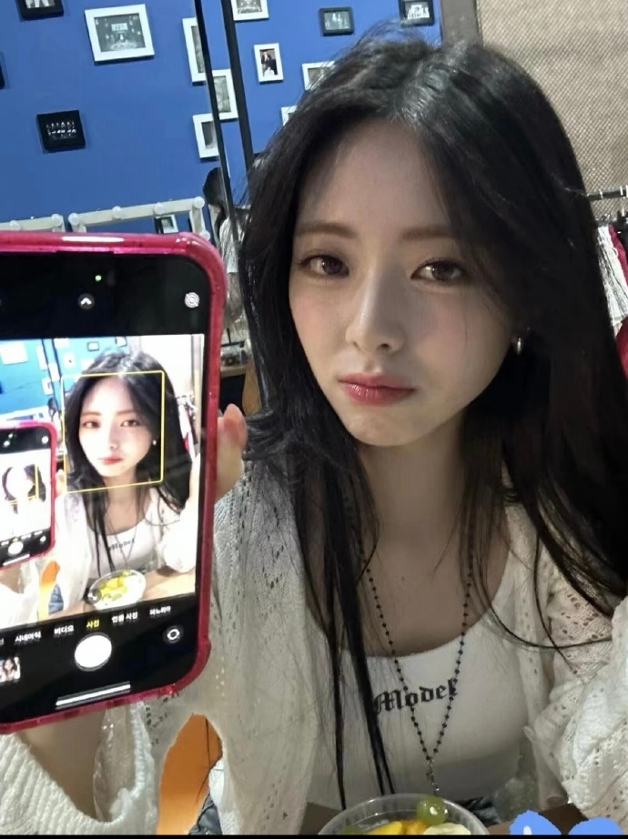 ITZY申有娜自拍