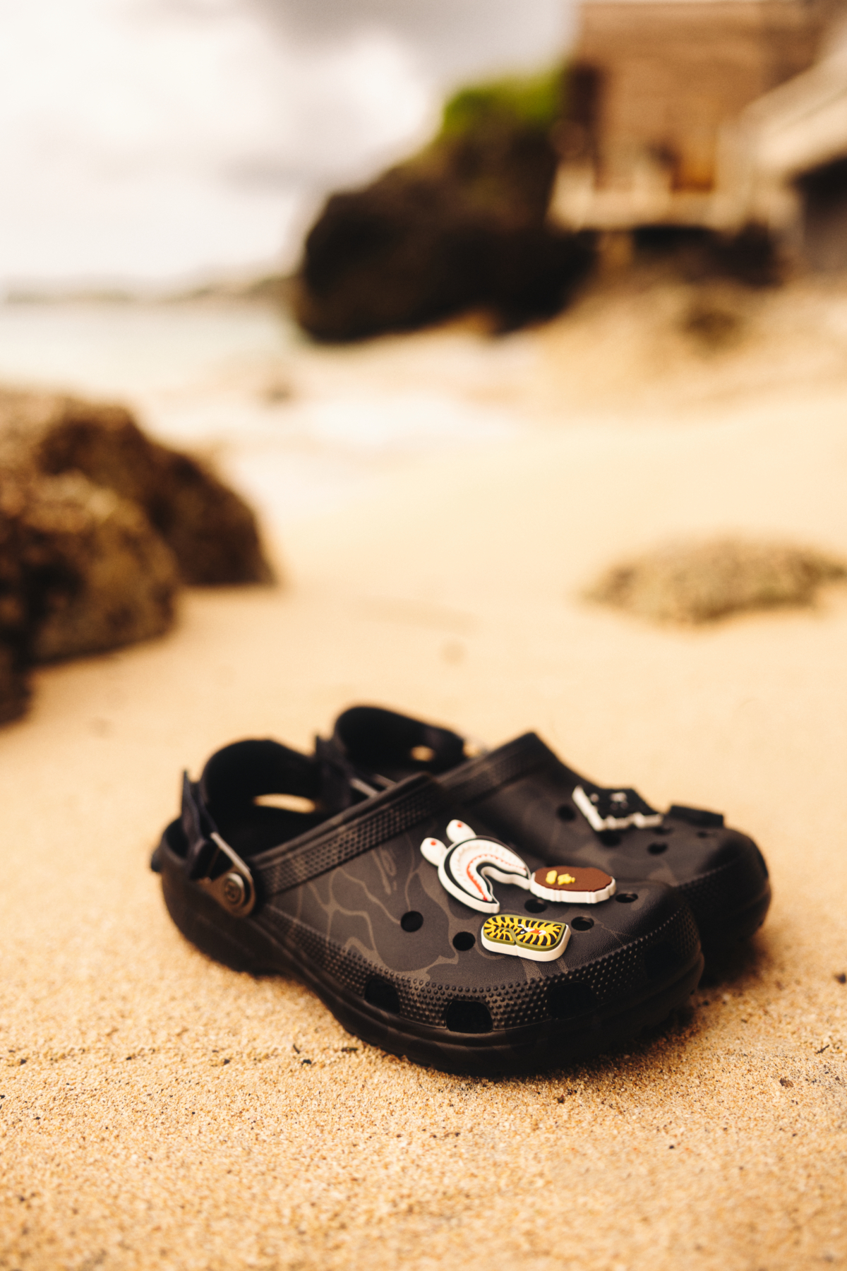 A BATHING APE®︎ × Crocs 聯名系列