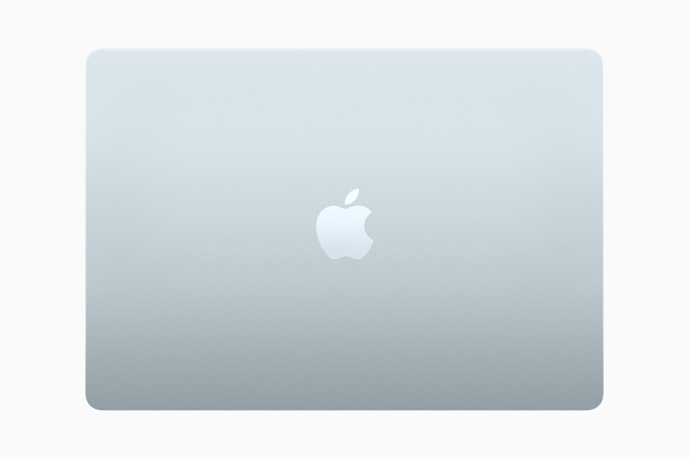 搭載 M4 晶片的 MacBook Air 提供全新絕美的天藍色