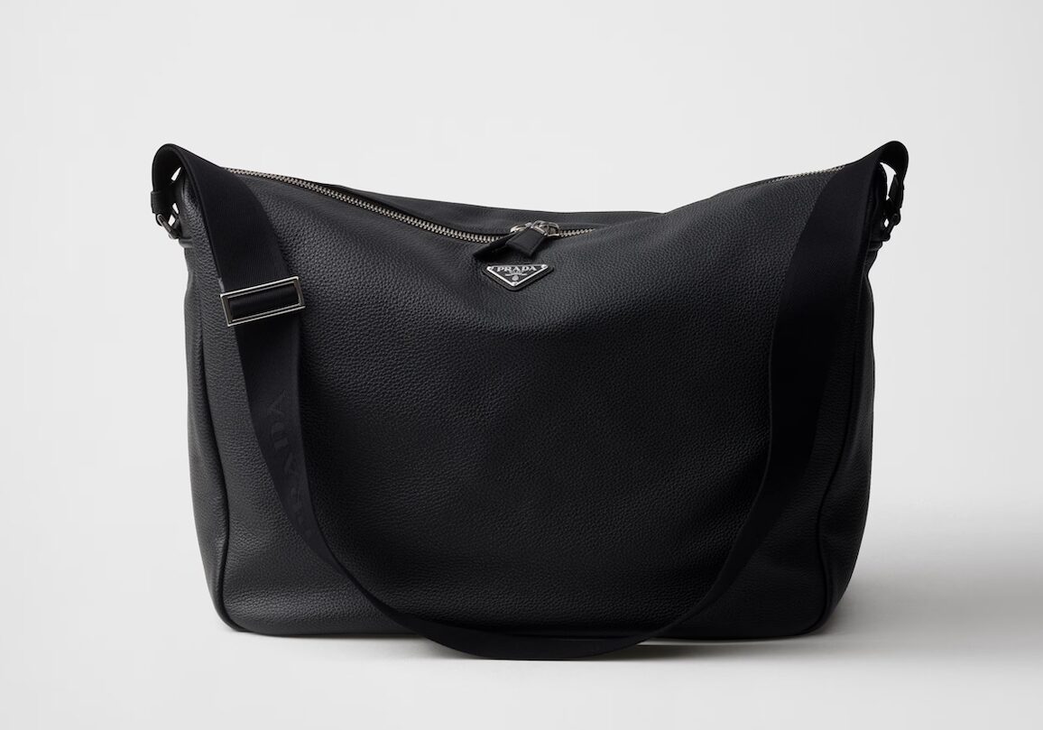 Prada 皮革肩揹袋,NT$ 105,000