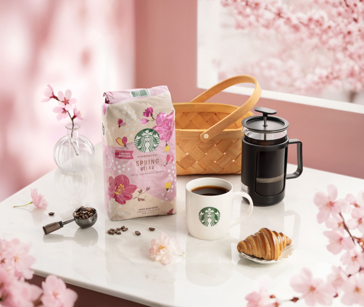 「星巴克®春季綜合咖啡豆」口感圓潤順口，完美詮釋春天的細緻風味！
