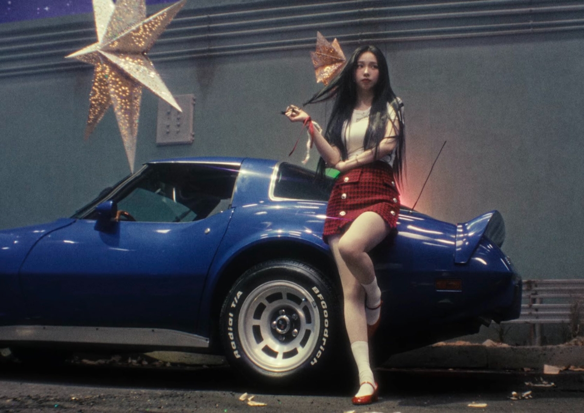 〈TOO BAD〉Karina現身