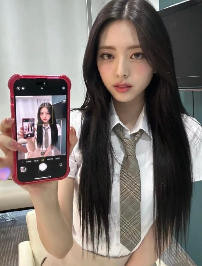 ITZY申有娜自拍