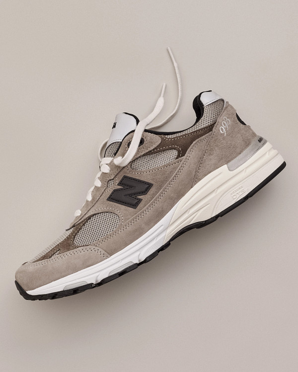 New Balance X JJJJound 聯名鞋款，NT$ 9,280