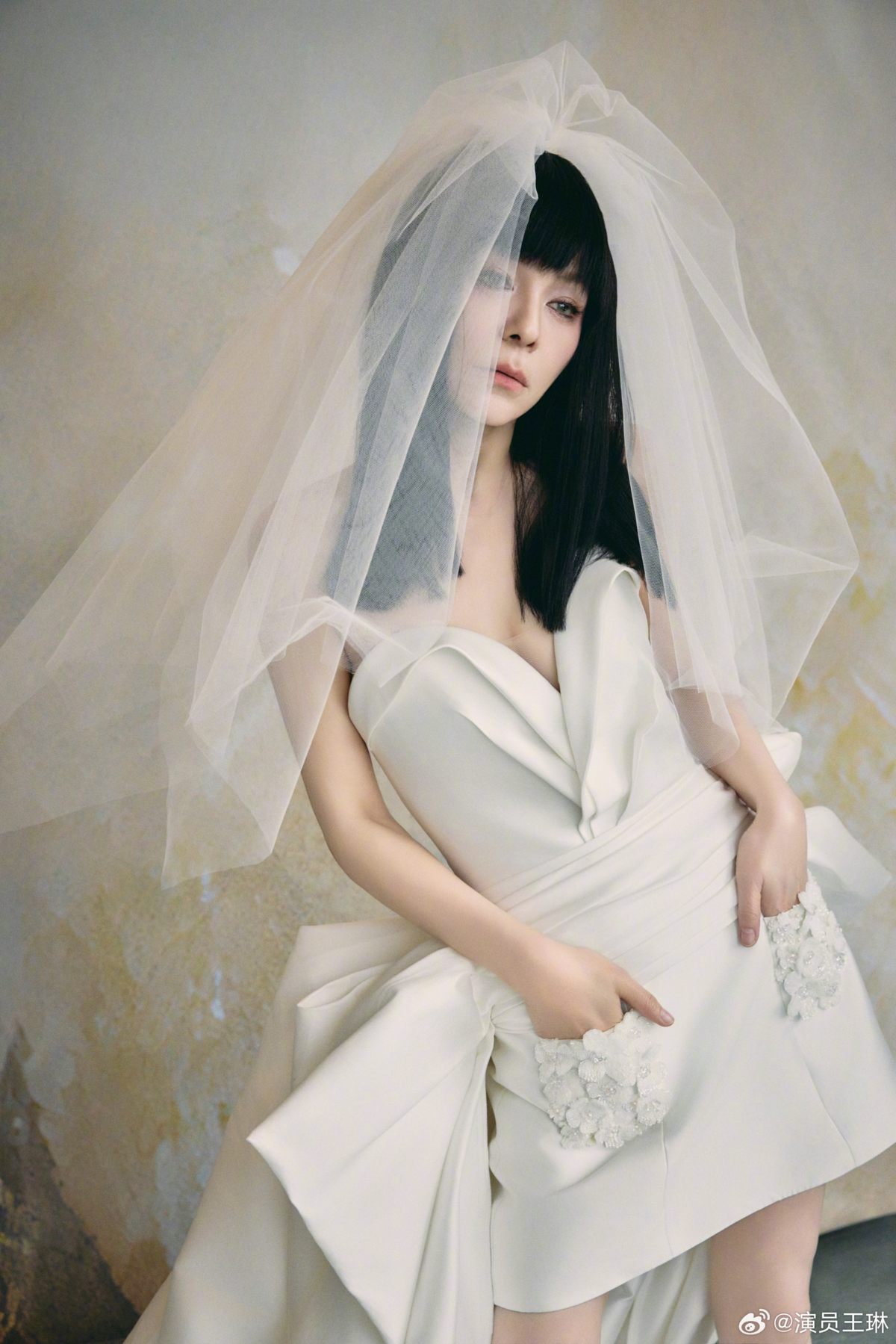 「雪姨」王琳自信展現時尚態度。