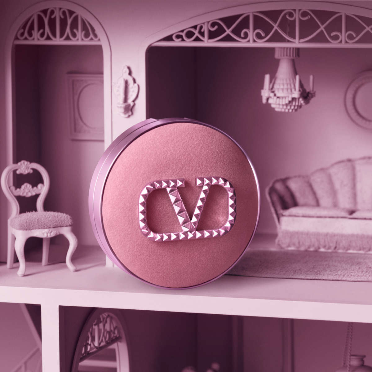 VALENTINO BEAUTY高訂光感氣墊粉餅 夢境粉限定版,NT$ 3,100