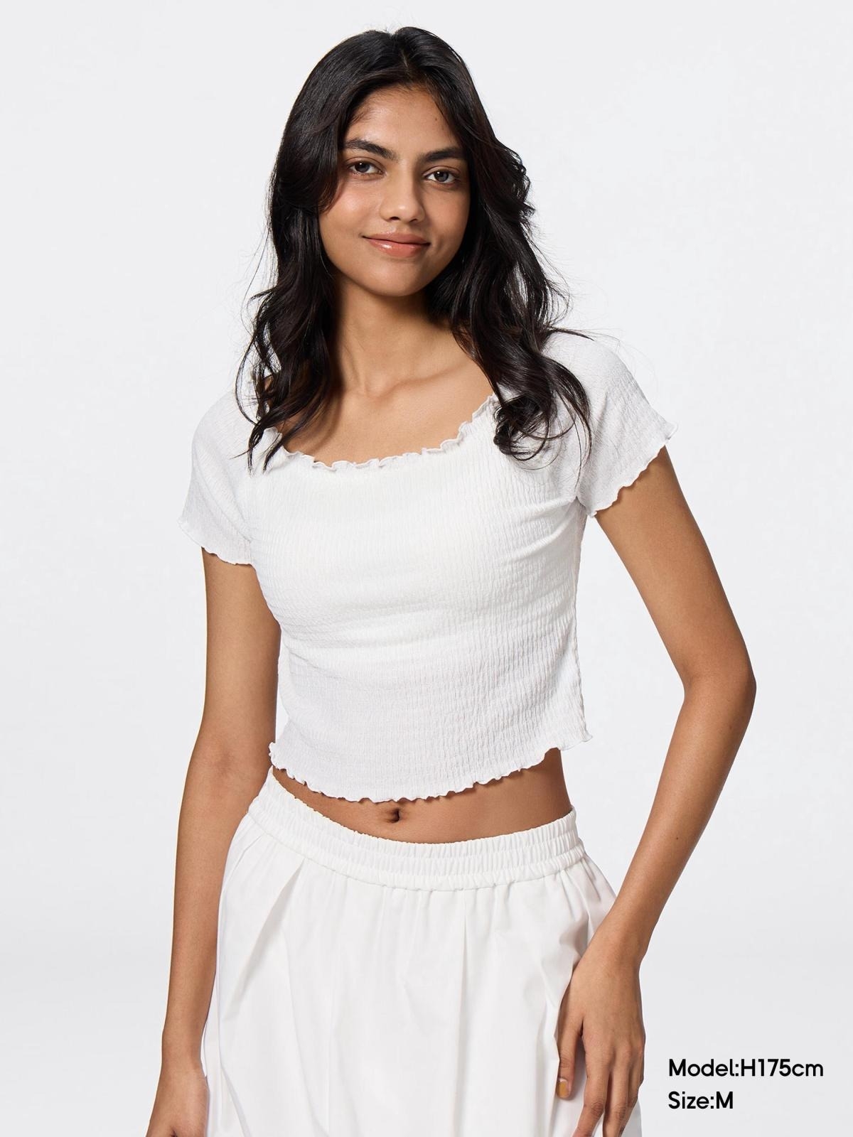 GU 女裝 bra-feel短版一字領抓皺T恤，NT$390